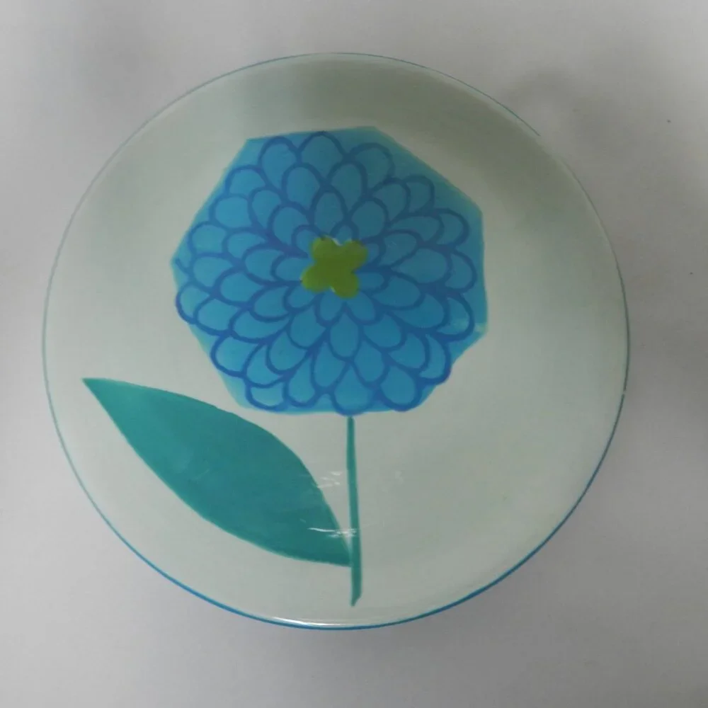 Crate & Barrel Flower Floral lunch appetizer salad side plate Set 2 Pair 8